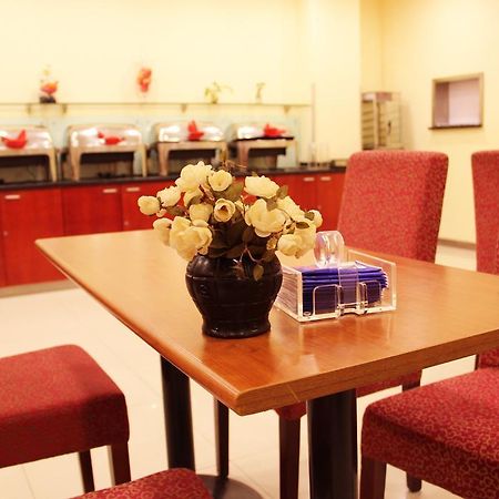 Hanting Hotel Shanghai South Railway Station Luoxiang Road Branch Exterior foto